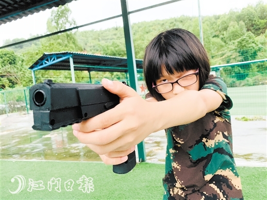 作為江門戰(zhàn)隊(duì)唯一的女將，李紫涵在“十天集訓(xùn)營(yíng)”中表現(xiàn)出色。