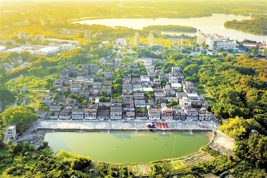蜆岡鎮(zhèn)聯(lián)登村內(nèi)華僑文化與自然生態(tài)融為一體。