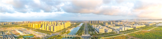 溫州海洋經(jīng)濟(jì)發(fā)展示范區(qū)，被賦予探索民營經(jīng)濟(jì)參與海洋經(jīng)濟(jì)發(fā)展新模式、開展海島生態(tài)文明建設(shè)示范的使命。