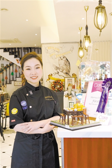陳淑婷的動(dòng)手能力很強(qiáng)，喜歡做蛋糕。