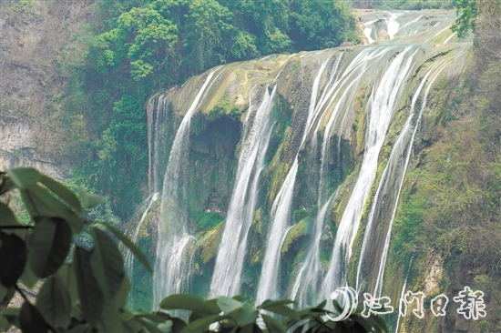 團(tuán)友可以領(lǐng)略黃果樹瀑布?jí)延^的景象。