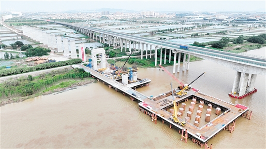 深江鐵路建設(shè)全面提速，自江門(mén)站出發(fā)，將可實(shí)現(xiàn)1小時(shí)內(nèi)通達(dá)深圳。