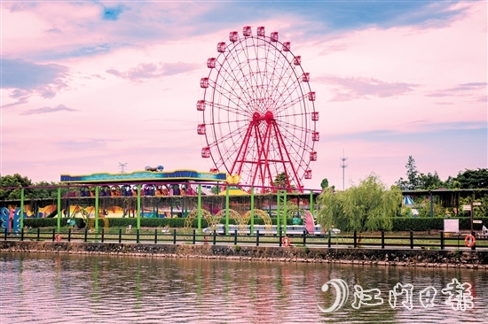 江門長(zhǎng)廊生態(tài)園位于禮樂(lè)街道，該園區(qū)的摩天輪建成后，增加了對(duì)游客的吸引力。
