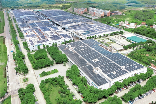 廣東海信電子有限公司位于江沙示范園區(qū)，年產(chǎn)平板電視510萬臺、液晶模組屏640萬片，產(chǎn)品包含4K電視、智能電視等。