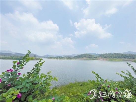 源林投資（廣東）有限公司投資以宅梧鎮(zhèn)青年水庫為依托，打造源林生態(tài)樂園項目。