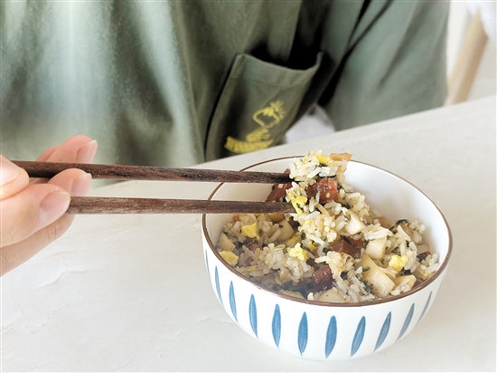 米飯煮熟后如果儲存不當(dāng)再拿來炒飯吃，或會導(dǎo)致“炒飯綜合征”。