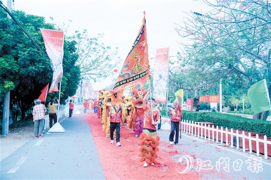 慶典活動當(dāng)天舉行了巡游活動，向大家展示煥然一新的五十圩。