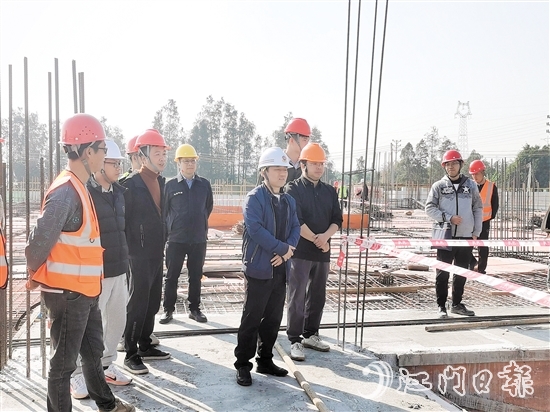 新會(huì)區(qū)安委辦派出幫扶督導(dǎo)組，對(duì)睦洲鎮(zhèn)在建工程開(kāi)展隱患排查。