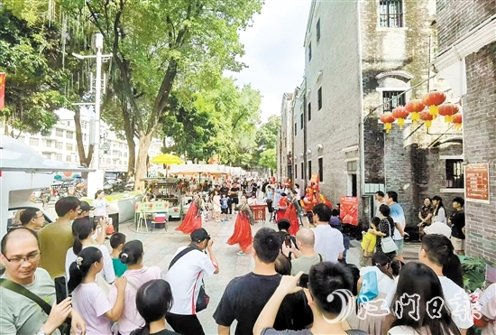 每到節(jié)假日，啟明里一帶總是人氣十足。