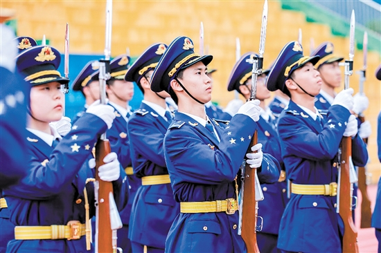 五邑大學(xué)在第三屆廣東省學(xué)校國(guó)防教育成果交流展示活動(dòng)中榮獲三等獎(jiǎng)。