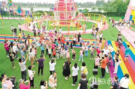 巴貝高親子樂園舉辦精彩活動，吸引眾多家庭客群。