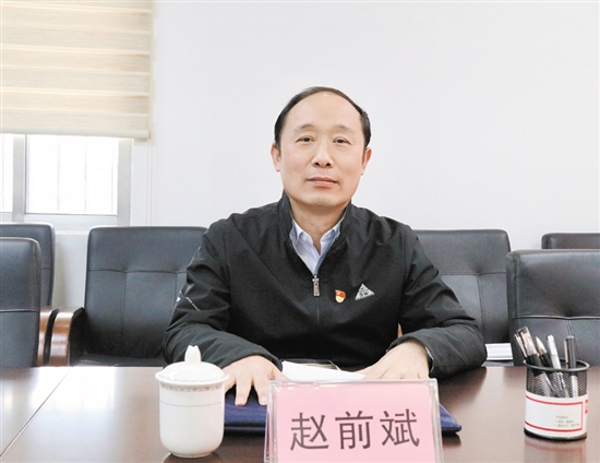 市統(tǒng)計局黨組成員、二級調(diào)研員趙前斌