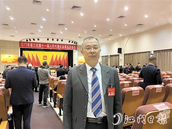 蓬江區(qū)人大代表，廣東省科學(xué)院江門產(chǎn)業(yè)技術(shù)研究院有限公司院長、總經(jīng)理林展江