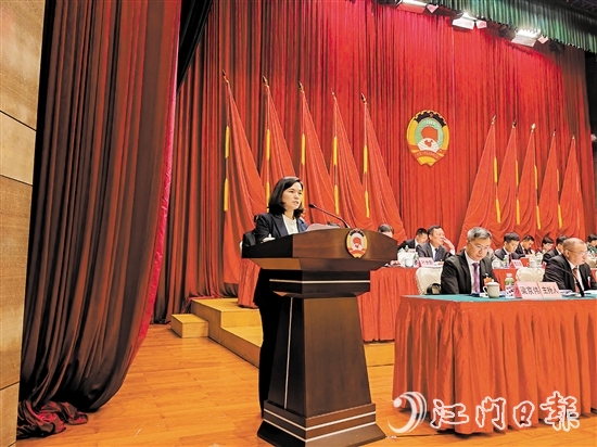 九三學社新會區(qū)基層委員會代表余惠云。