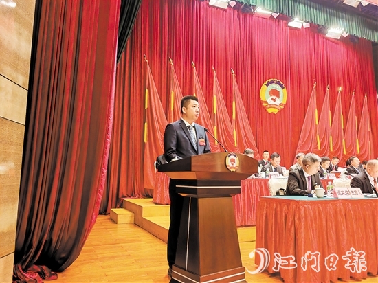 民進新會區(qū)委員會代表戴碧余。