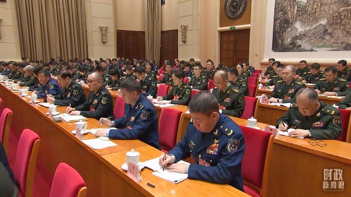 △2025年3月7日，解放軍和武警部隊代表團全體會議現(xiàn)場。