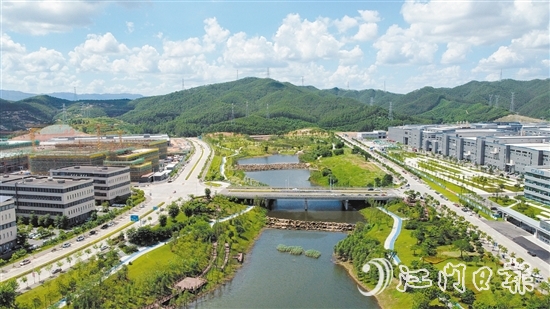 新會智造產業(yè)園鳳山湖園區(qū)。