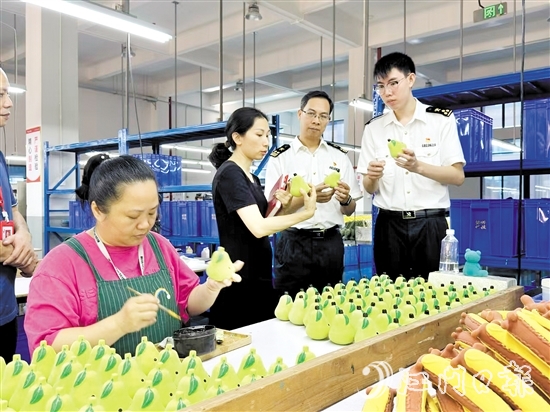 恩平海關(guān)積極主動(dòng)為企業(yè)提供服務(wù)。