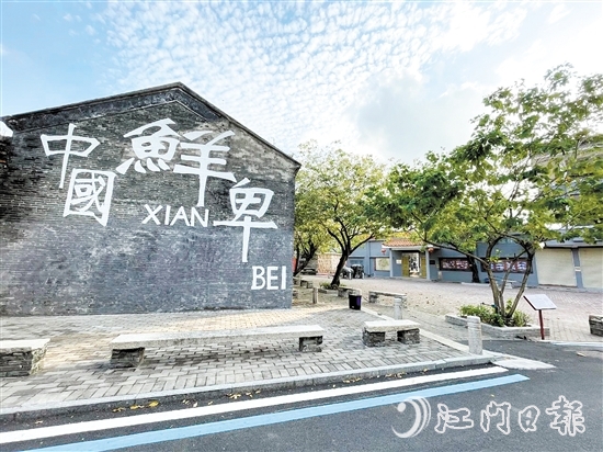 龍口鎮(zhèn)霄南村發(fā)動村民因地制宜扮靚自家庭院，將一個個庭院打造成微景觀。