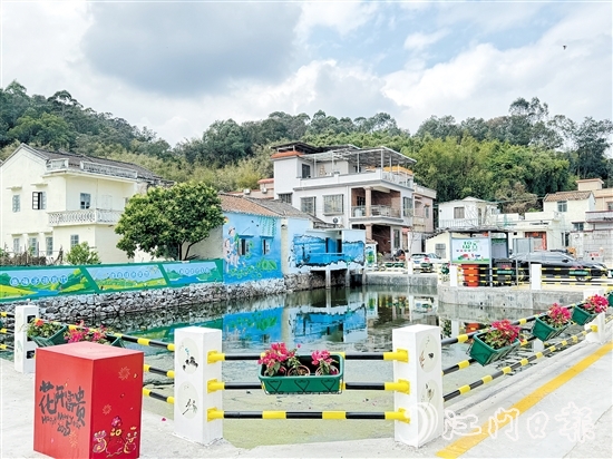 棠下鎮(zhèn)北達(dá)村落實(shí)人居環(huán)境整治、優(yōu)化基礎(chǔ)設(shè)施等舉措，村容村貌煥然一新。羅霈