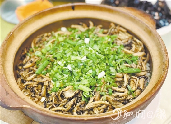 團體標準對臺山黃鱔飯的制作工藝、原材料選擇及質(zhì)量要求作出明確規(guī)定。