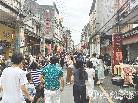 長(zhǎng)堤歷史文化街區(qū)依然是旅游熱門目的地。