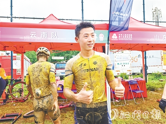 測(cè)試賽中，云南省代表隊(duì)選手袁金偉獲得男子組冠軍，為賽道和恩平辦賽能力點(diǎn)贊。