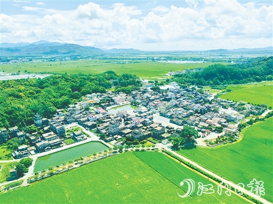 斗山鎮(zhèn)橫江村聚焦和美鄉(xiāng)村建設(shè)，以“宜居宜業(yè)宜游”為著力點推動鄉(xiāng)村振興，在產(chǎn)業(yè)、生態(tài)、民生等領(lǐng)域持續(xù)發(fā)力。