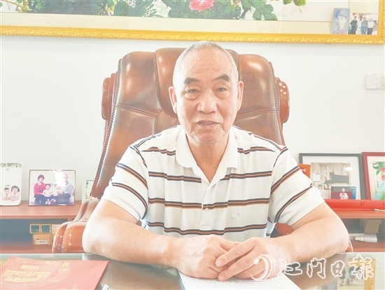 勞壽榮在企業(yè)的連鎖經(jīng)營(yíng)、平臺(tái)化轉(zhuǎn)型、大健康服務(wù)等領(lǐng)域開(kāi)辟出創(chuàng)新之路。