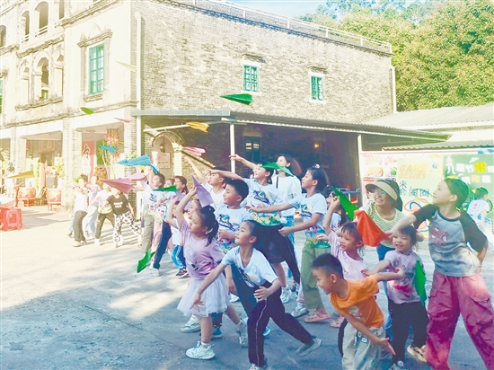 端午假期適逢兒童節(jié)，親子活動(dòng)成為文旅市場的標(biāo)配。