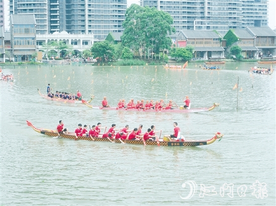 5月31日，21支龍舟隊(duì)伍齊聚古勞水鄉(xiāng)，展現(xiàn)龍舟運(yùn)動的魅力。張澤彬