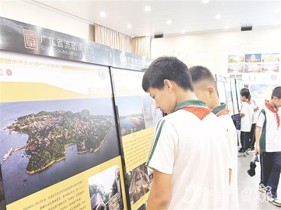 本次展覽系統(tǒng)展示中國擁有的包括“開平碉樓與村落”在內(nèi)的59項(xiàng)世界文化遺產(chǎn)、自然遺產(chǎn)及文化與自然雙重遺產(chǎn)。