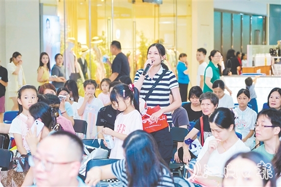 市民積極參與防范非法金融知識問答。