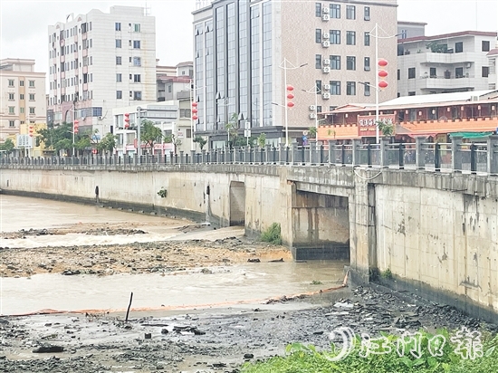 分洪暗涵為公仔河分流，它正是解決內(nèi)澇的關(guān)鍵。