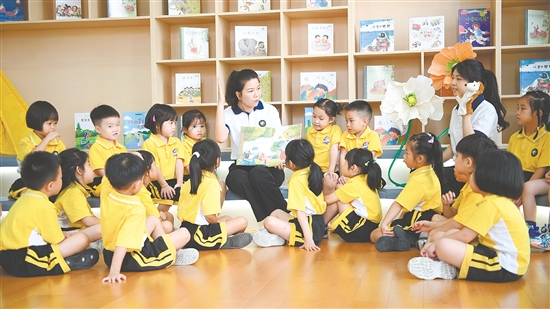恩平“書香校園”建設(shè)成果顯著，閱讀氛圍濃厚。