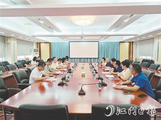 臺(tái)山召開(kāi)規(guī)范涉企行政執(zhí)法企業(yè)座談會(huì)。