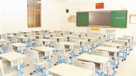 新會東區(qū)學(xué)校的教室已經(jīng)布置一新。