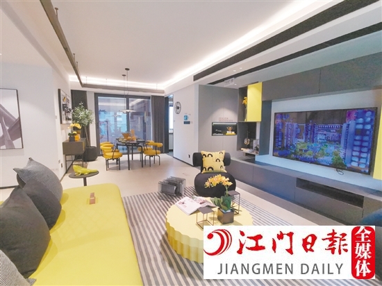 住宅室內(nèi)裝飾裝修工程開工前，應(yīng)進(jìn)行申報(bào)登記。