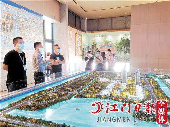 業(yè)內(nèi)人士預(yù)測(cè)國(guó)慶黃金周樓市將熱鬧起來(lái)。
