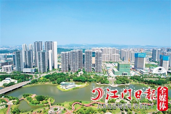 我市改善型住房需求不斷增加，房企結(jié)合購(gòu)房者的需求推出多樣化產(chǎn)品。