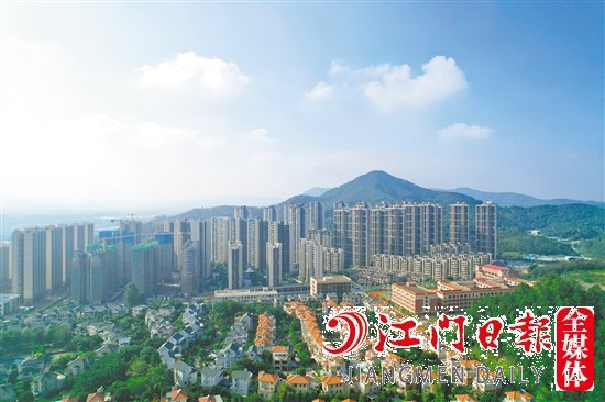 群華路板塊樓盤林立。