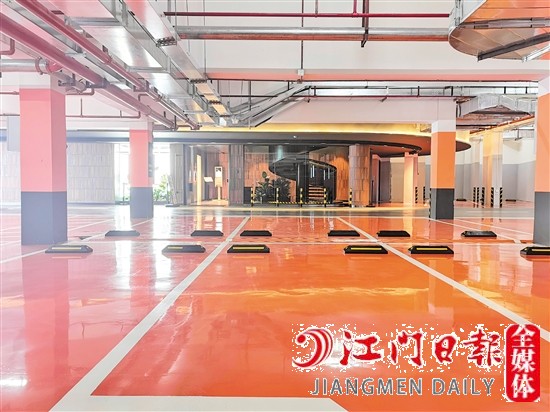 海悅東晟的“愛馬仕橙”地下車庫。