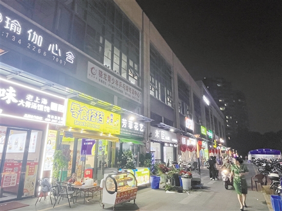 外海板塊煙火氣逐漸旺了起來。