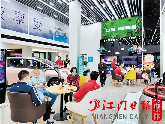 如何通過直播，提升消費(fèi)者到店成交值得思考。