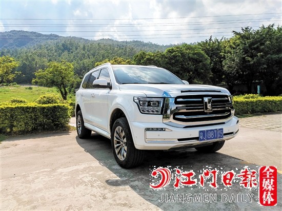 坦克500外觀方正硬朗。