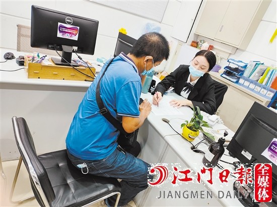 車主在購買車險的時候，建議選擇更高賠付額度的第三者責(zé)任險。