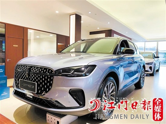 全新林肯冒險家大氣優(yōu)雅。